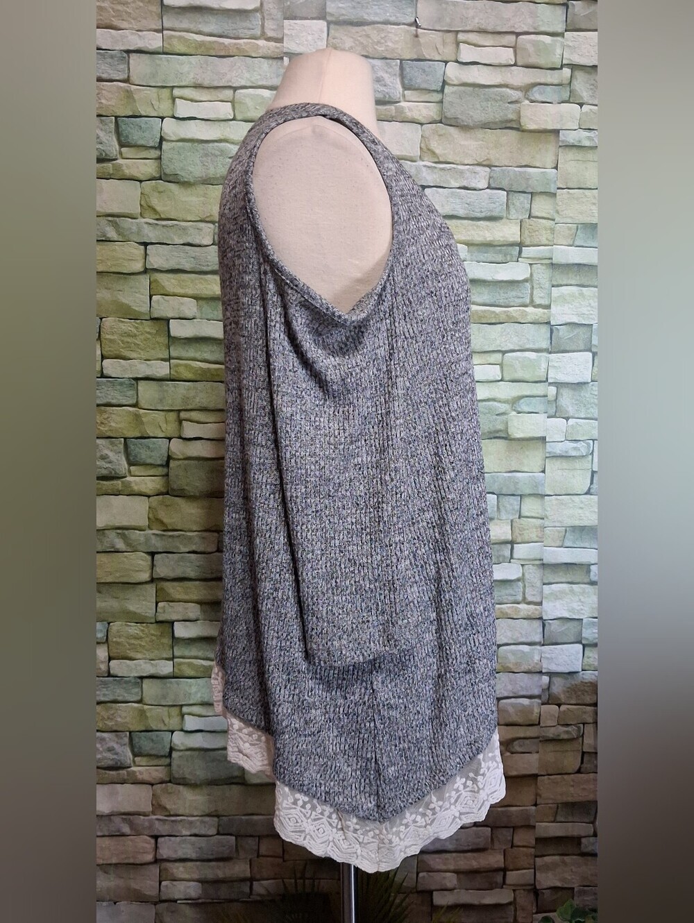 Signature Studio Gray V-Neck Cold-Shoulder Sweater with Lace Hem - Picture 2 of 5